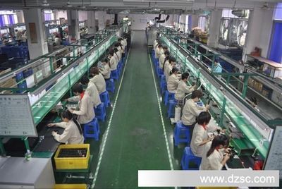 工廠批發三角型車載充電器保護功能有保險管用于電子產品